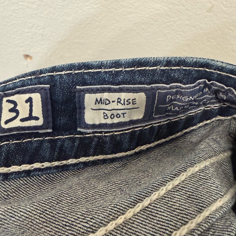 Miss Me Mid Rise Bootcut Jeans Dark Wash Size 31 Inseam 34 - Picture 5 of 7